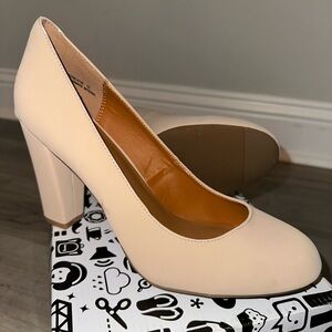 BAMBOO Women's Blush Block Heel Pump suede